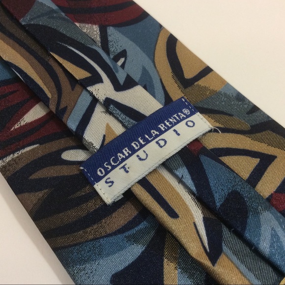 Oscar de la Renta Necktie Blue & Red Mosaic Neck Tie - Picture 3 of 4